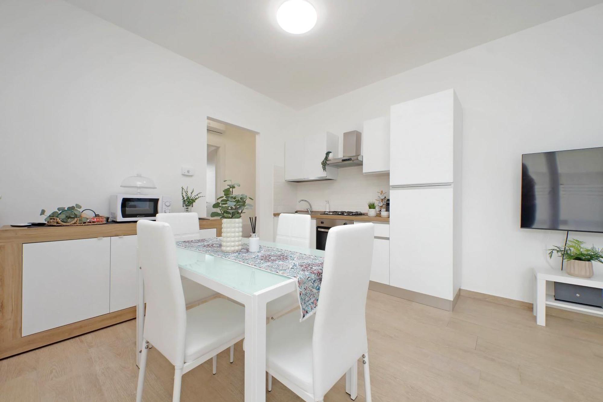 Andrea Home- Collegato A Roma E Aeroporto Фьюмичино Экстерьер фото